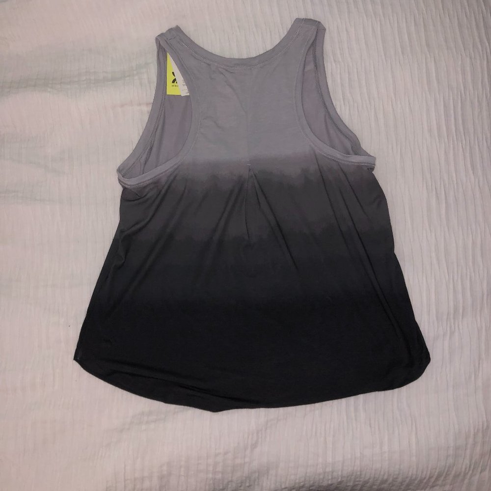 Work out Tank - Picture 2 of 2